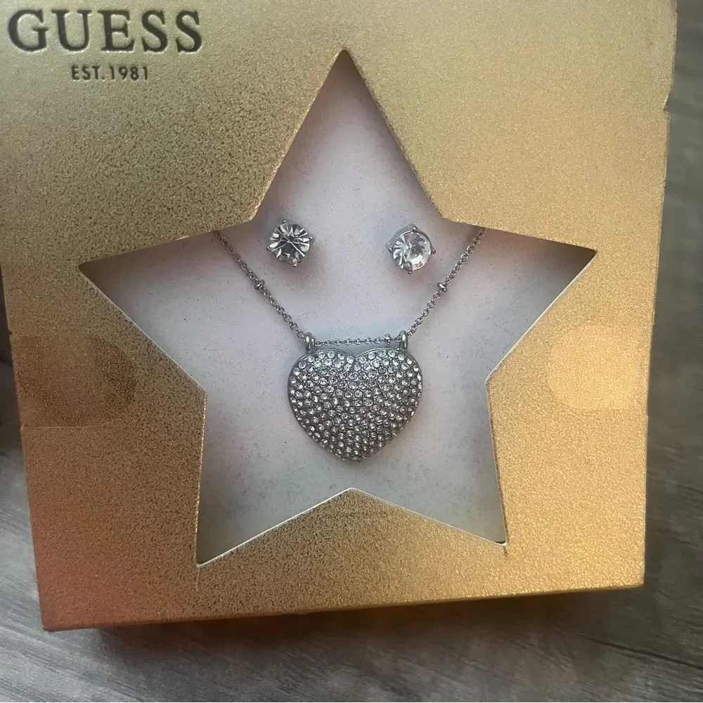 GUESS <3 NECKLACE & EARRINGS SET - Picture 5 of 6